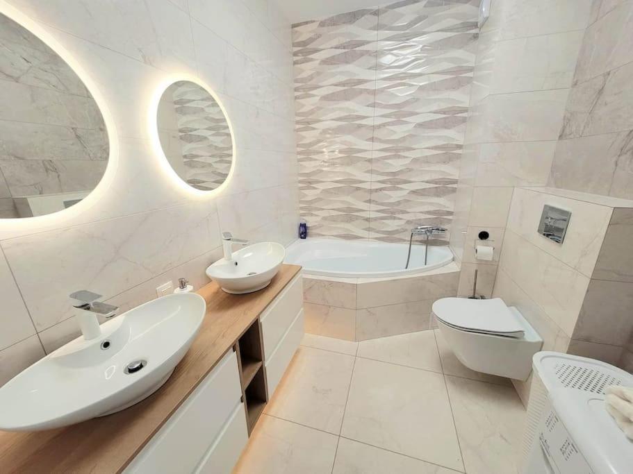 קרקוב Apartment Sophie 3 Rooms, 2 Bathrooms, 8 Persons מראה חיצוני תמונה