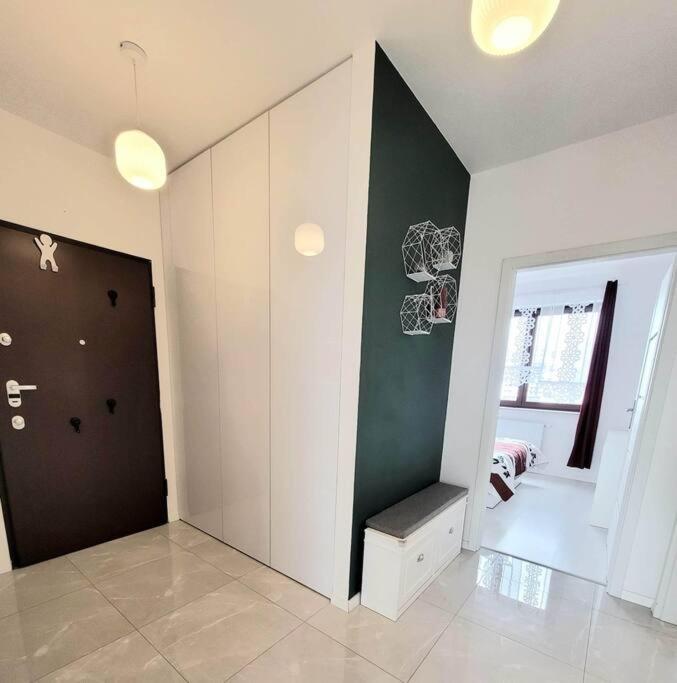 קרקוב Apartment Sophie 3 Rooms, 2 Bathrooms, 8 Persons מראה חיצוני תמונה