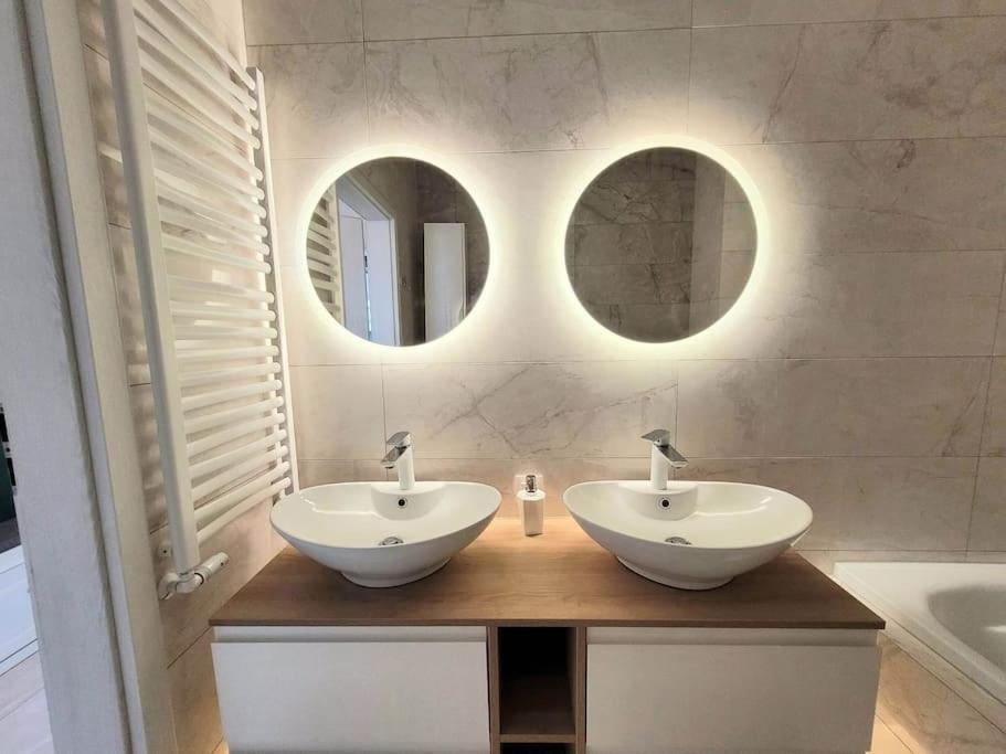 קרקוב Apartment Sophie 3 Rooms, 2 Bathrooms, 8 Persons מראה חיצוני תמונה