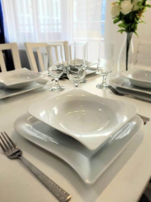 קרקוב Apartment Sophie 3 Rooms, 2 Bathrooms, 8 Persons מראה חיצוני תמונה