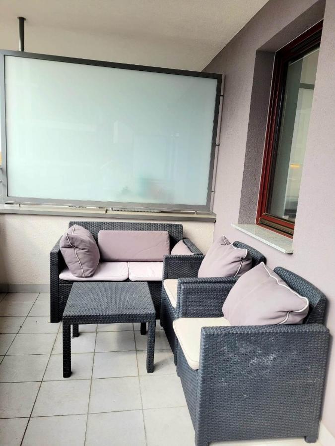 קרקוב Apartment Sophie 3 Rooms, 2 Bathrooms, 8 Persons מראה חיצוני תמונה